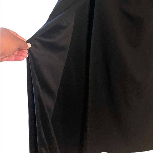 (Like New) David’s Bridal Cutout one-shoulder crepe gown with skirt slit - Picture 3 of 9